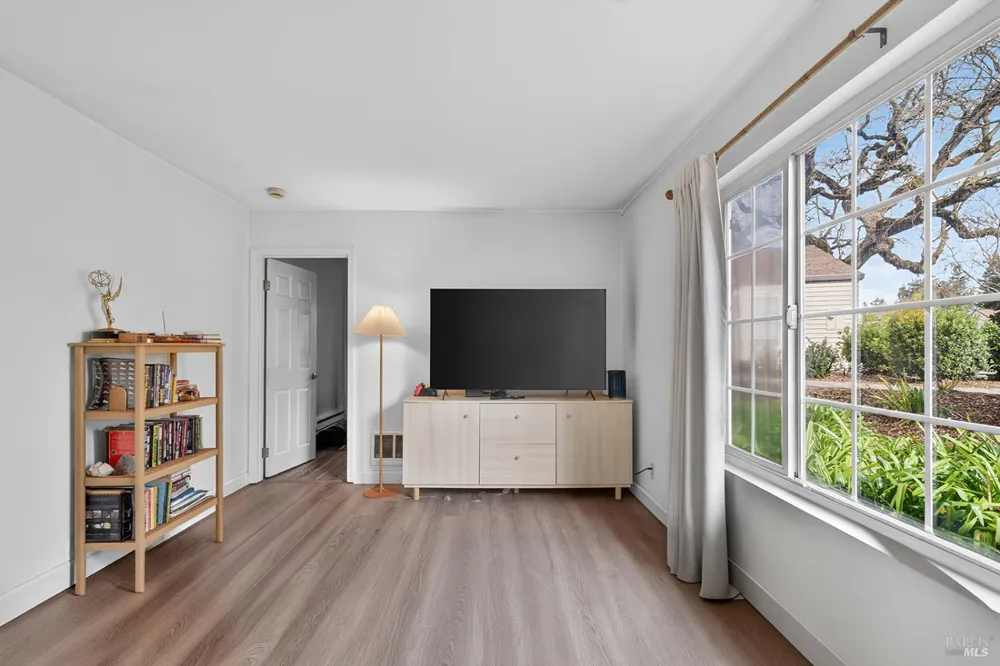 1600 Yardley Street Santa Rosa, CA 95403