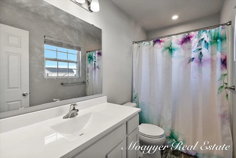 5764 Kiverton Ridge Drive SE Kentwood, MI 49508