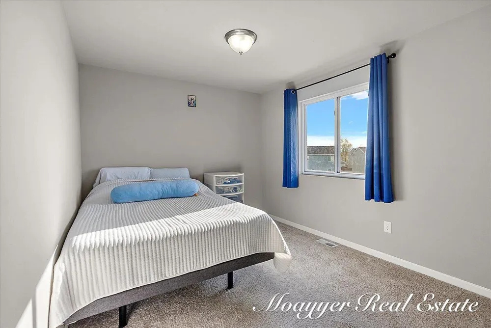 5764 Kiverton Ridge Drive SE Kentwood, MI 49508