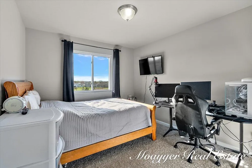5764 Kiverton Ridge Drive SE Kentwood, MI 49508