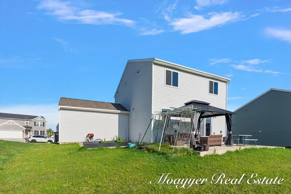 5764 Kiverton Ridge Drive SE Kentwood, MI 49508