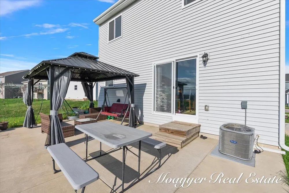 5764 Kiverton Ridge Drive SE Kentwood, MI 49508