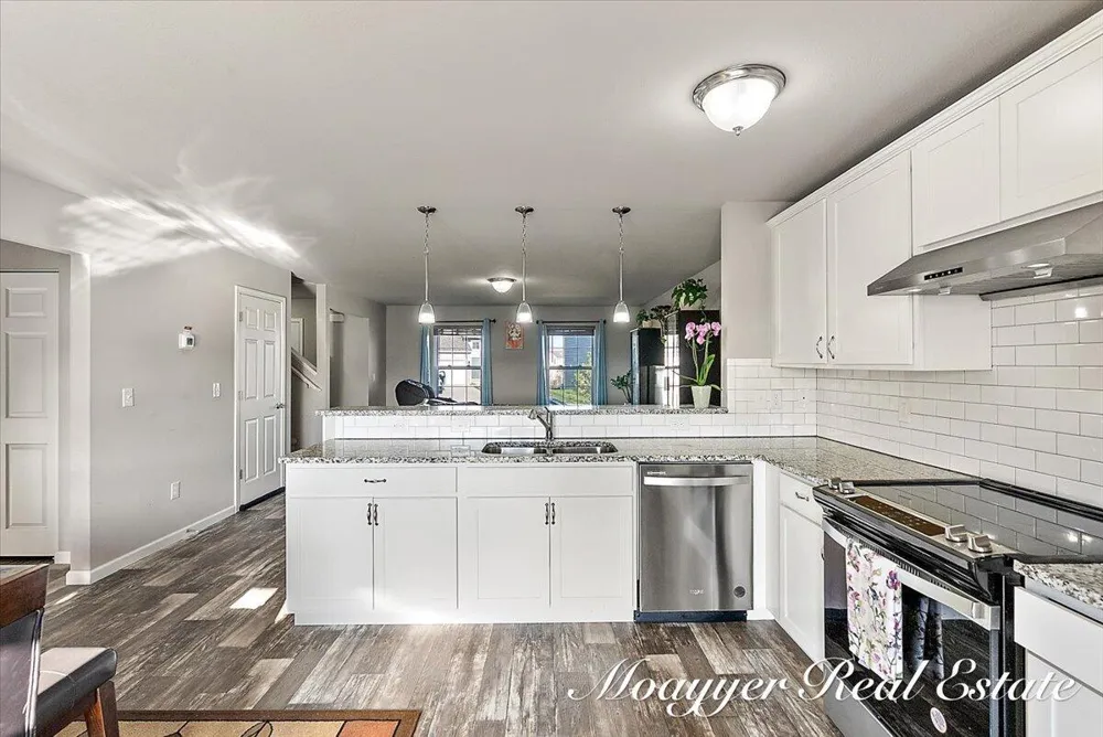 5764 Kiverton Ridge Drive SE Kentwood City, MI 49508