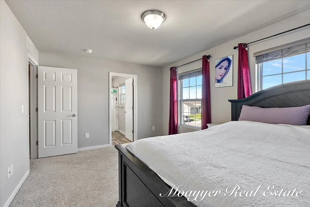 5764 Kiverton Ridge Drive SE Kentwood City, MI 49508