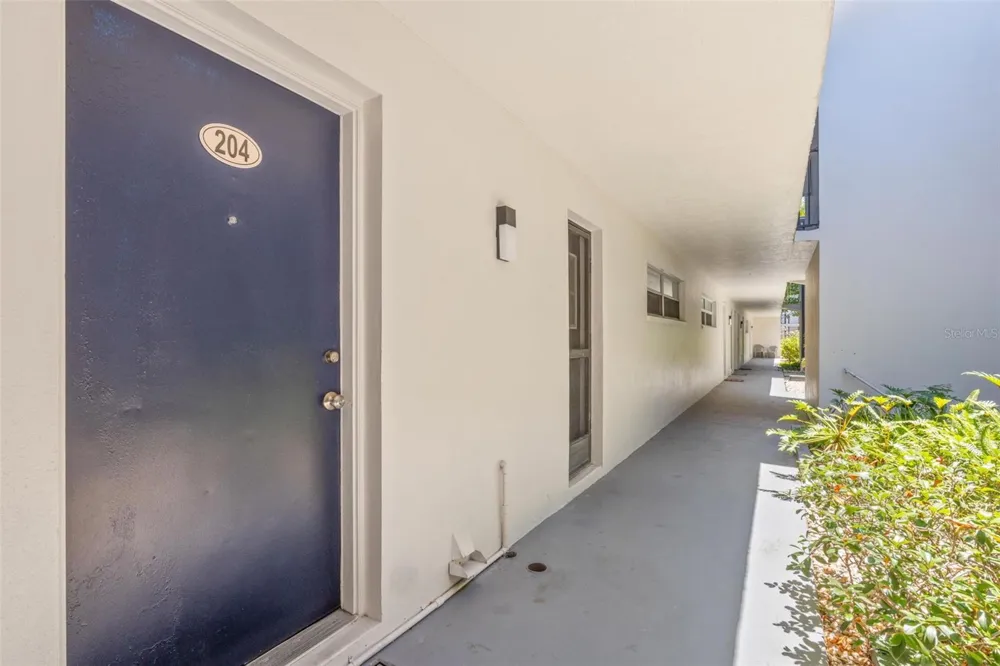 1147 KING ARTHUR COURT #204 Dunedin, FL 34698