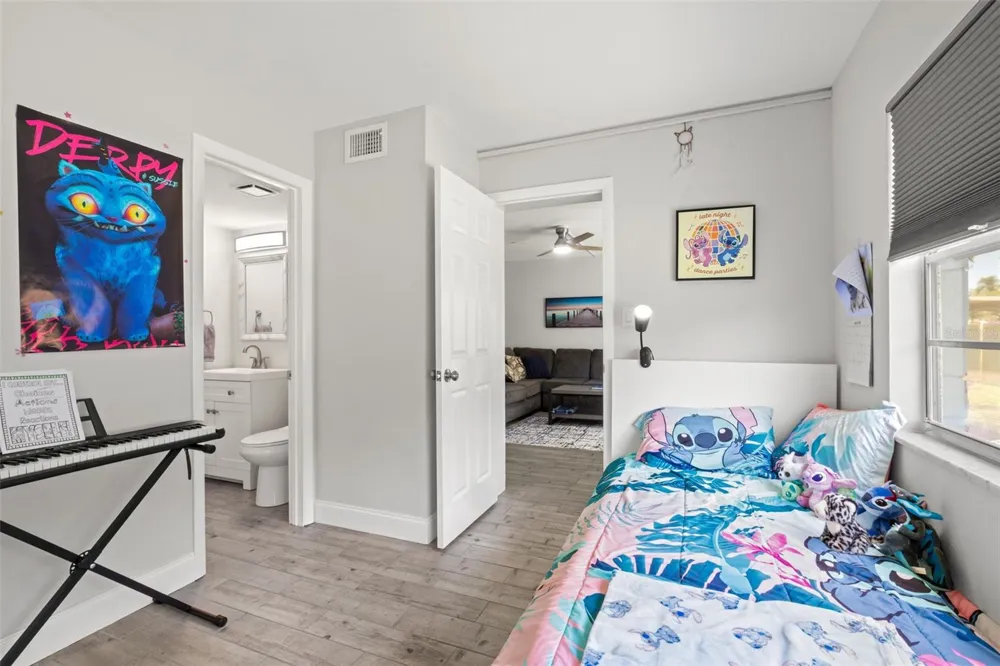 1147 KING ARTHUR COURT #204 Dunedin, FL 34698