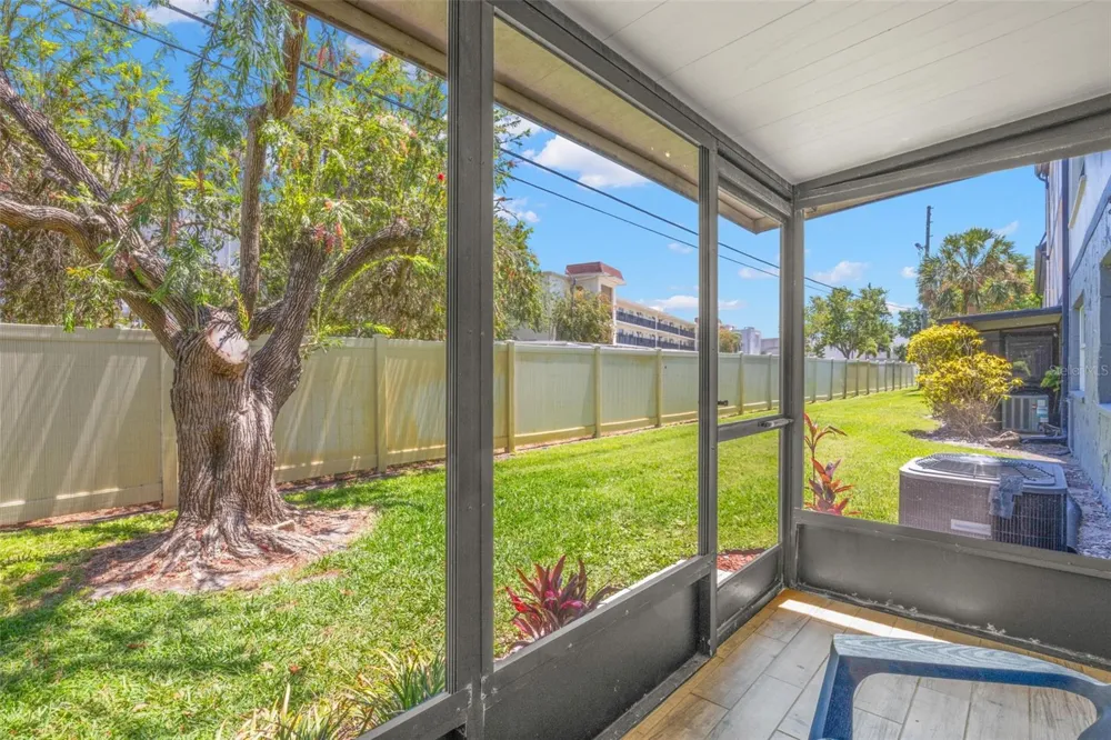 1147 KING ARTHUR COURT #204 Dunedin, FL 34698