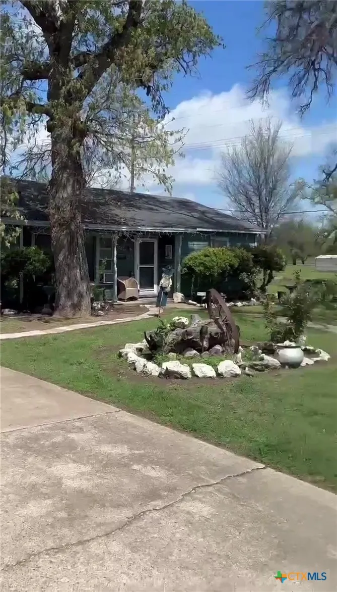 1313 Live Oak Street Marlin, TX 76661
