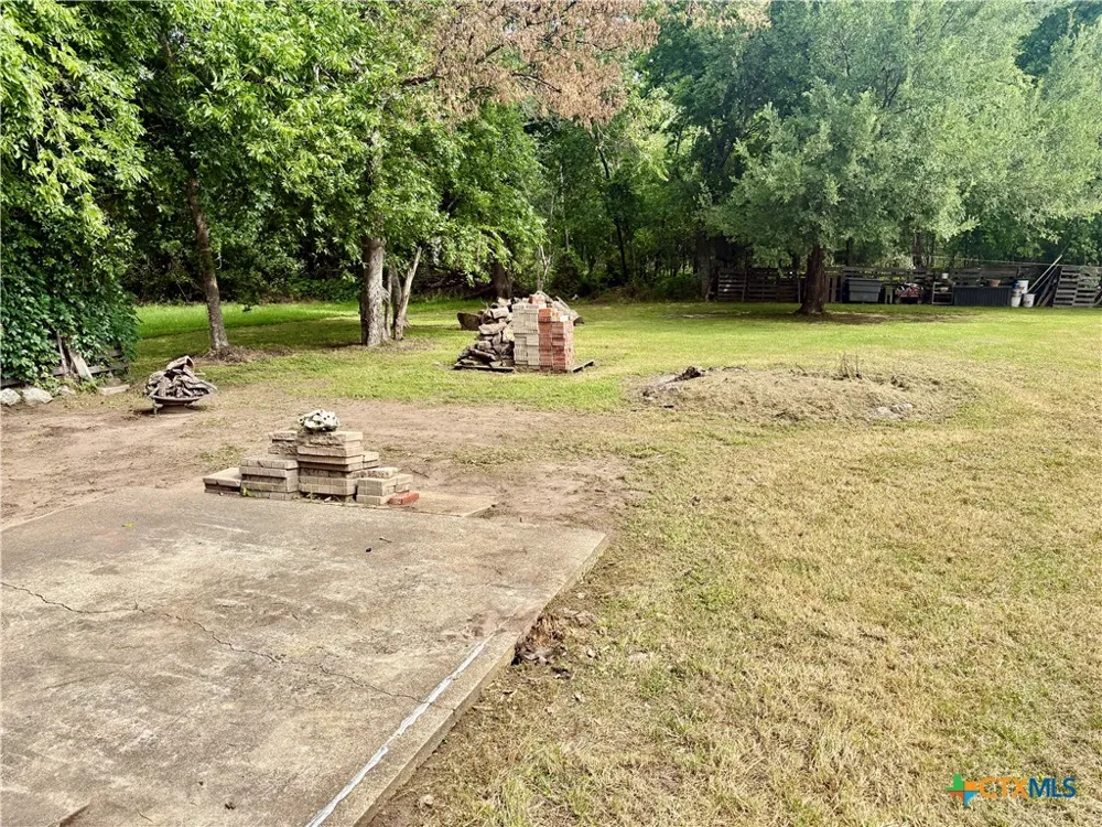 1313 Live Oak Street Marlin, TX 76661