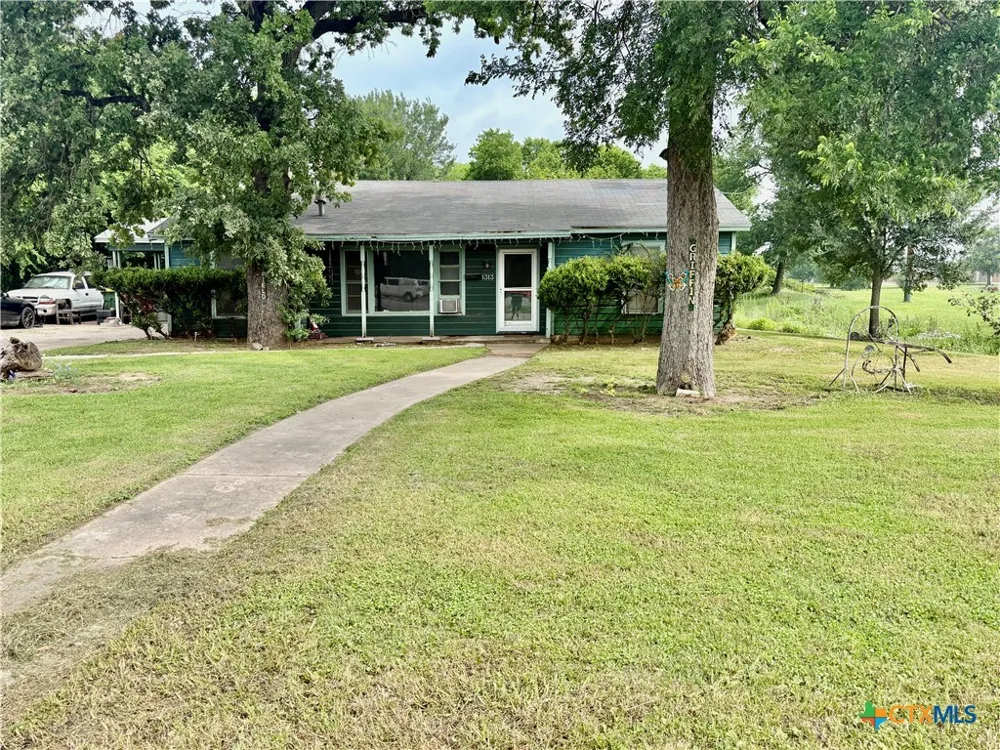 1313 Live Oak Street Marlin, TX 76661