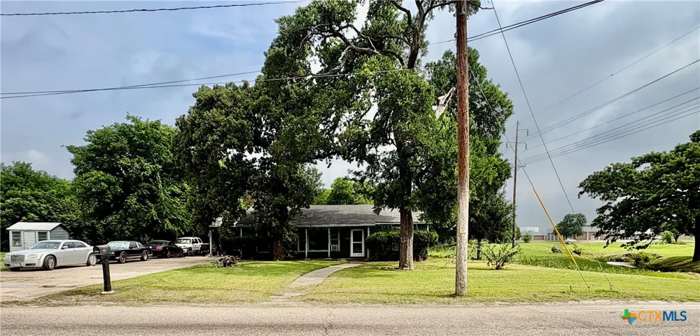1313 Live Oak Street Marlin, TX 76661