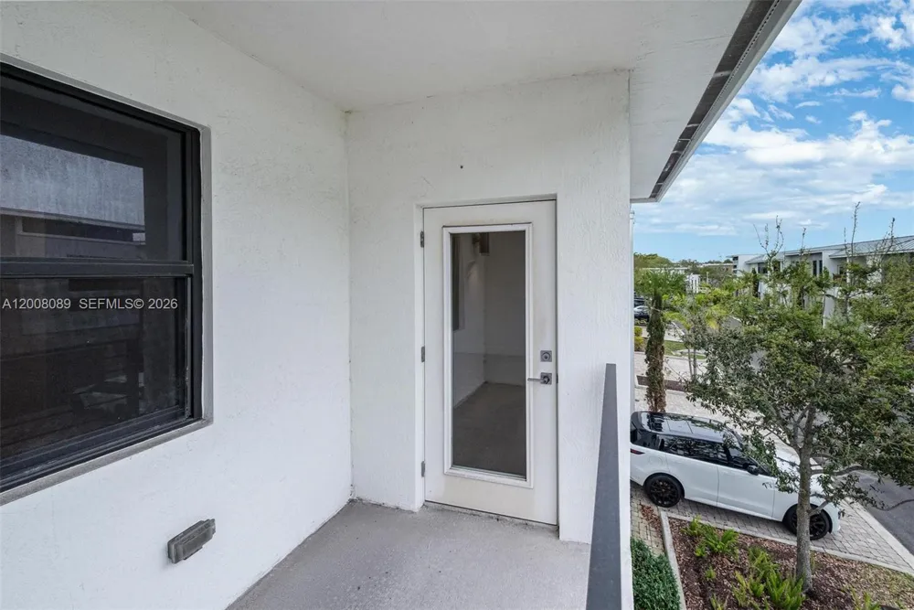 4416 NW 9th St Plantation, FL 33317