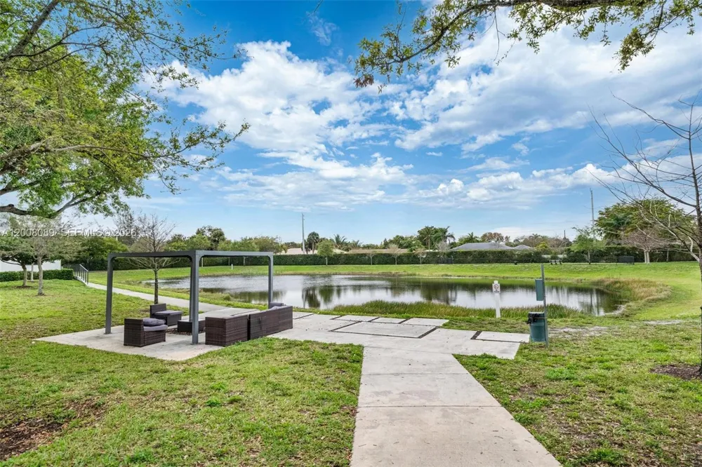 4416 NW 9th St Plantation, FL 33317
