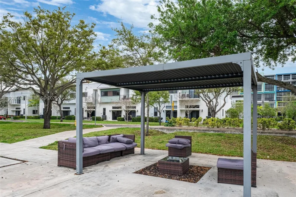 4416 NW 9th St Plantation, FL 33317