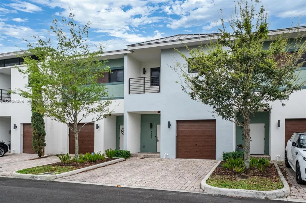4416 NW 9th St Plantation, FL 33317