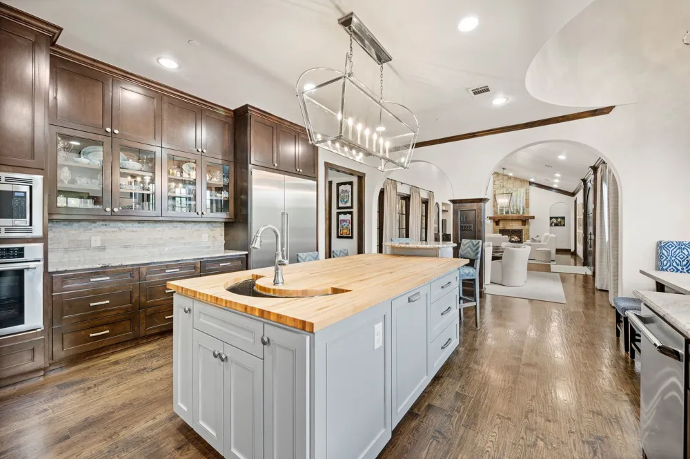 2217 King Fisher Drive Westlake, TX 76262
