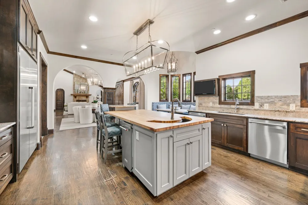 2217 King Fisher Drive Westlake, TX 76262