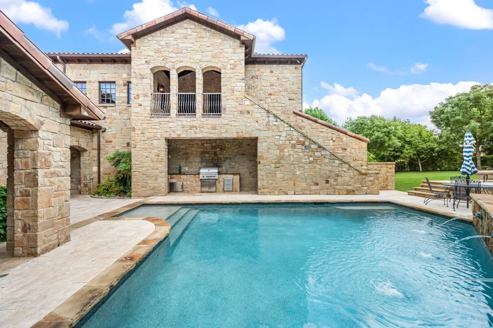 2217 King Fisher Drive Westlake, TX 76262