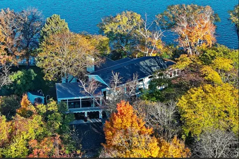 1300 Bracketts Point Road
