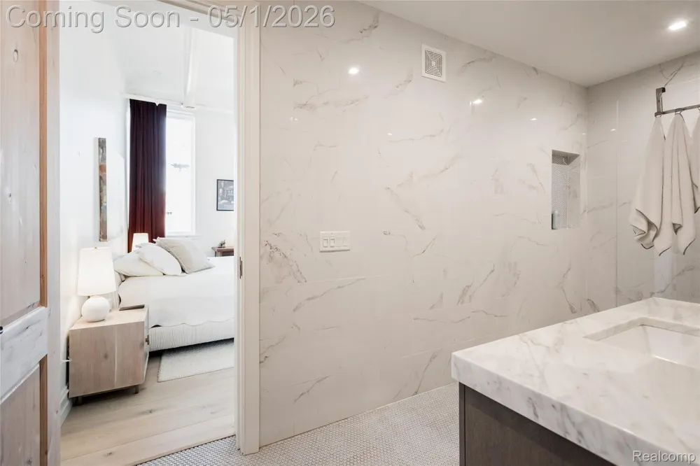 2987 Franklin Street #PENTHOUSE Detroit City, MI 48207