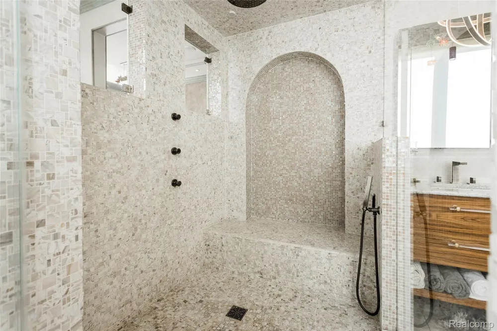 2987 Franklin Street #PENTHOUSE Detroit City, MI 48207