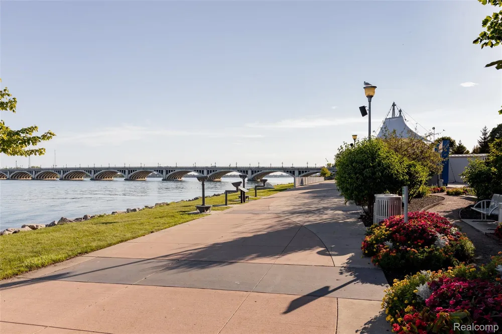 2987 Franklin Street #PENTHOUSE Detroit City, MI 48207