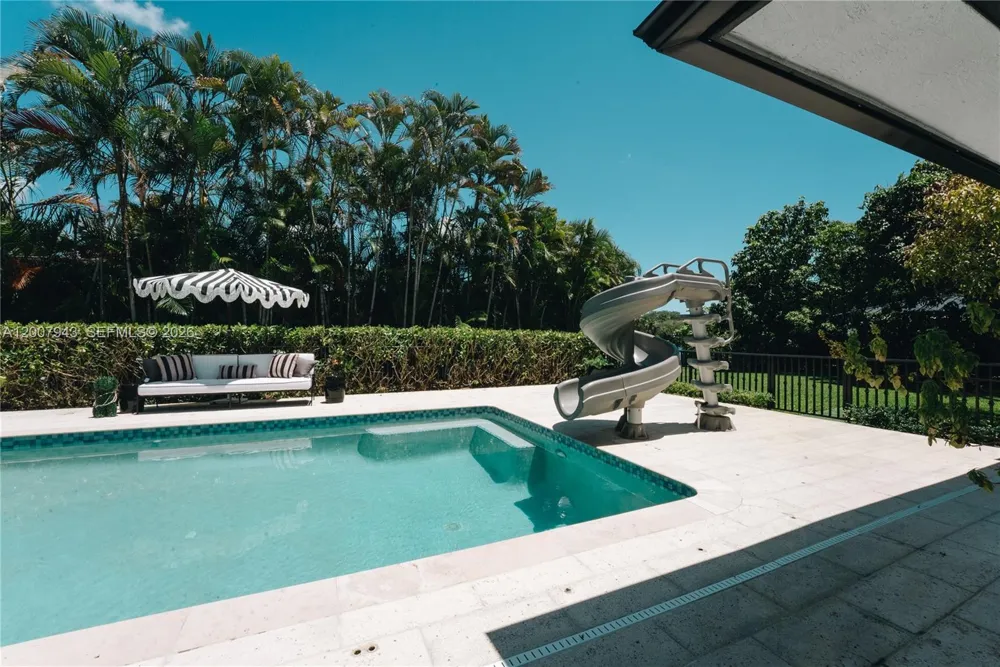16241 W Troon Cir Miami Lakes, FL 33014