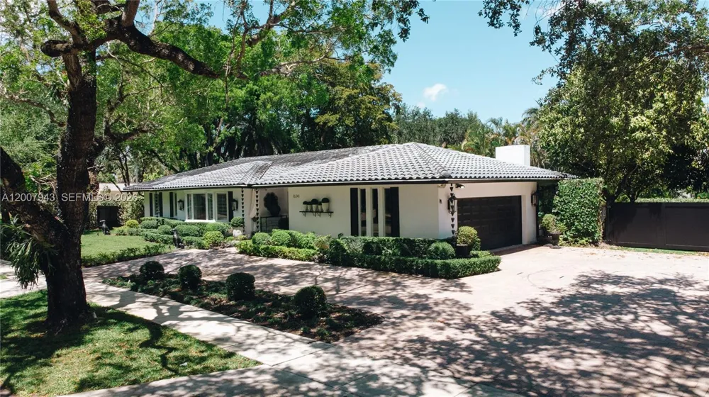 16241 W Troon Cir Miami Lakes, FL 33014