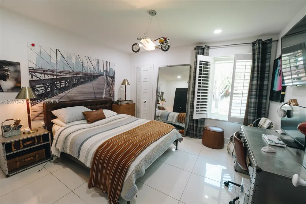 16241 W Troon Cir Miami Lakes, FL 33014