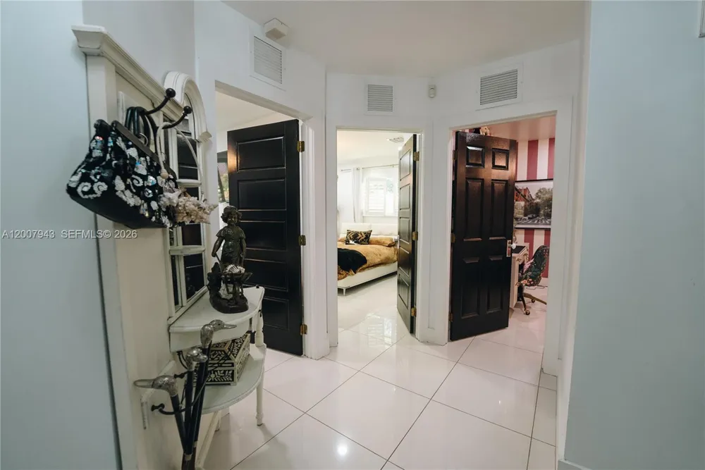 16241 W Troon Cir Miami Lakes, FL 33014