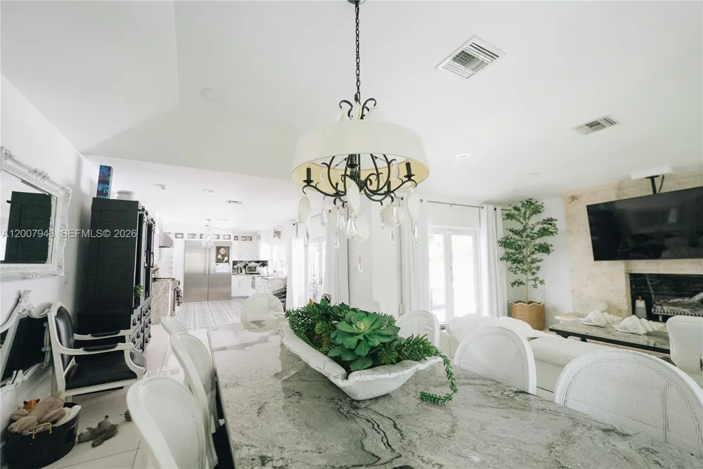 16241 W Troon Cir Miami Lakes, FL 33014