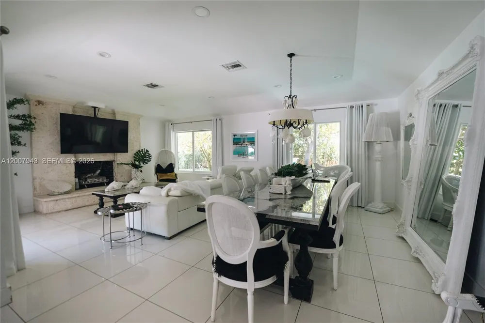 16241 W Troon Cir Miami Lakes, FL 33014