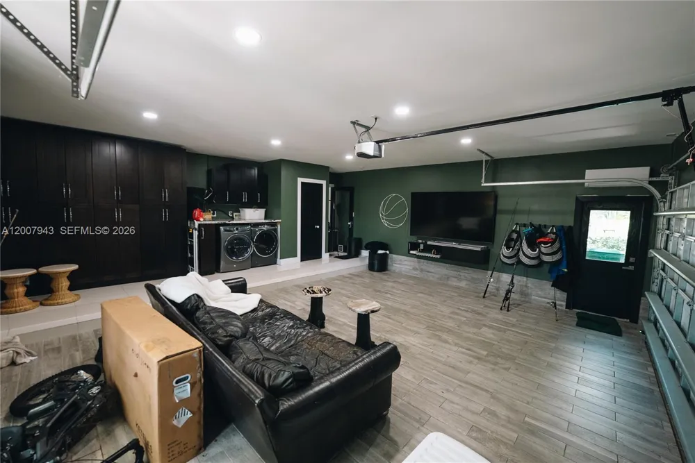 16241 W Troon Cir Miami Lakes, FL 33014
