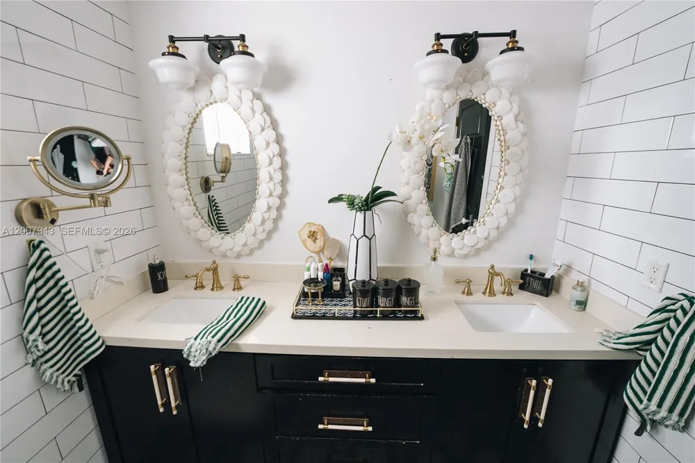 16241 W Troon Cir Miami Lakes, FL 33014