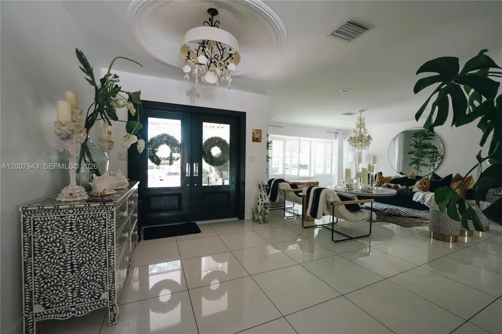 16241 W Troon Cir Miami Lakes, FL 33014