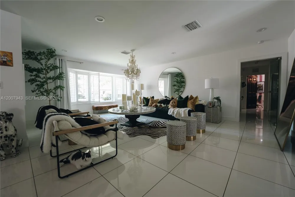 16241 W Troon Cir Miami Lakes, FL 33014