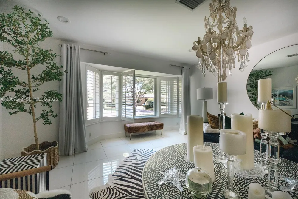 16241 W Troon Cir Miami Lakes, FL 33014