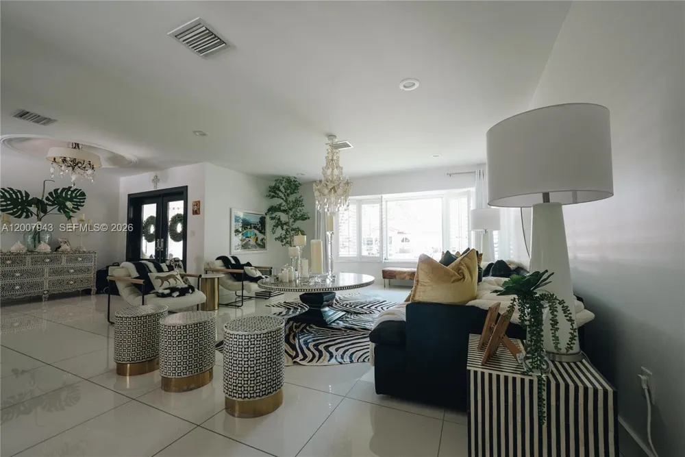 16241 W Troon Cir Miami Lakes, FL 33014