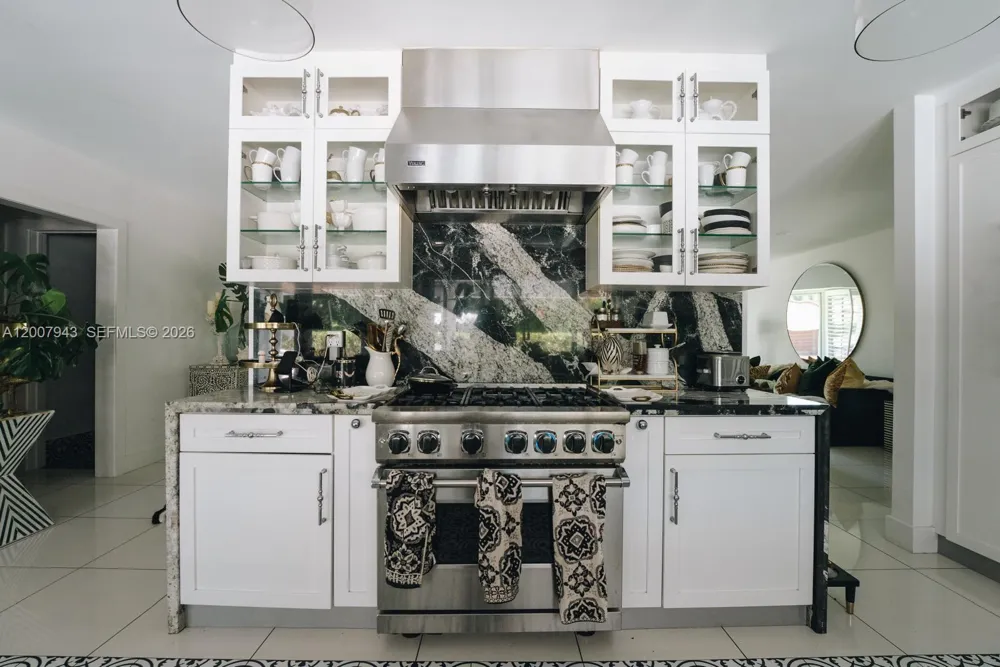 16241 W Troon Cir Miami Lakes, FL 33014