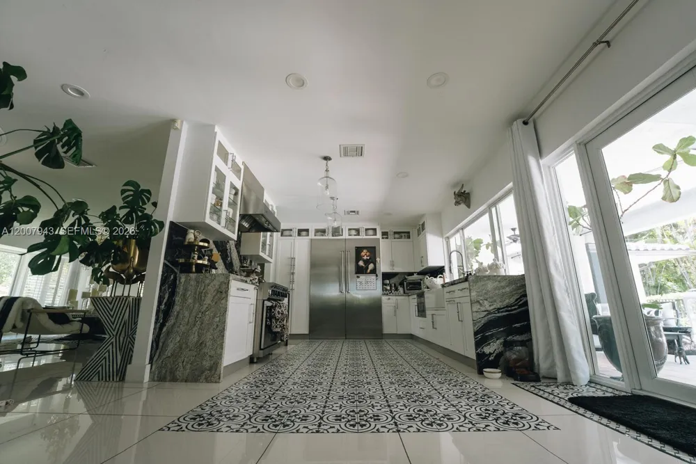 16241 W Troon Cir Miami Lakes, FL 33014