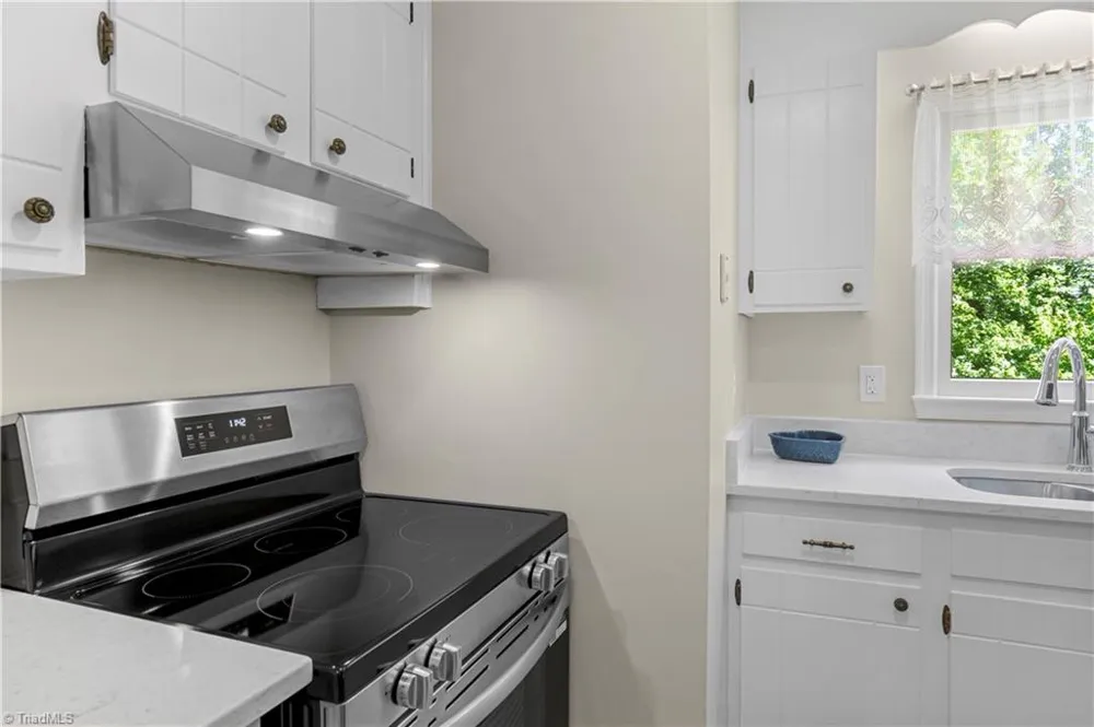 2595 Mount Salem Road Pfafftown, NC 27040