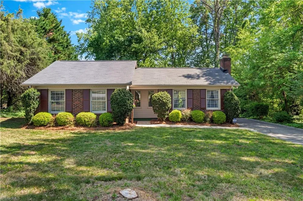 2595 Mount Salem Road Pfafftown, NC 27040