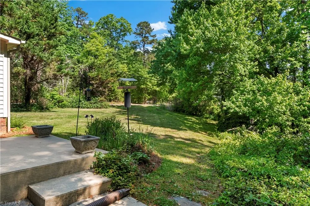 2595 Mount Salem Road Pfafftown, NC 27040