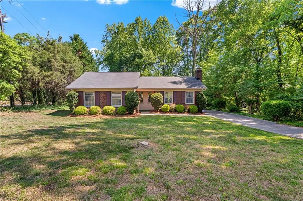2595 Mount Salem Road Pfafftown, NC 27040