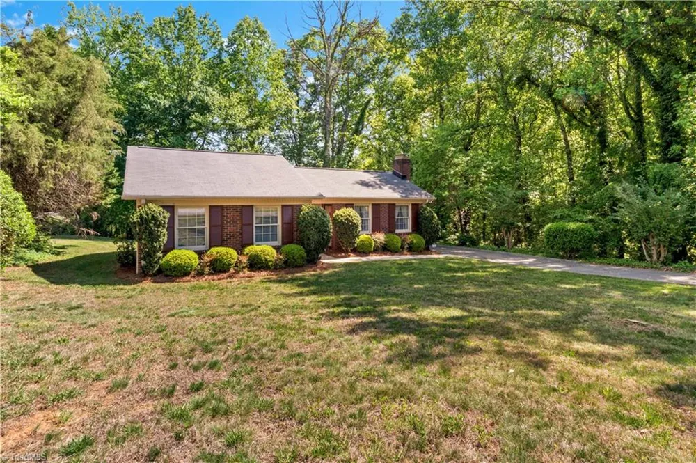 2595 Mount Salem Road Pfafftown, NC 27040