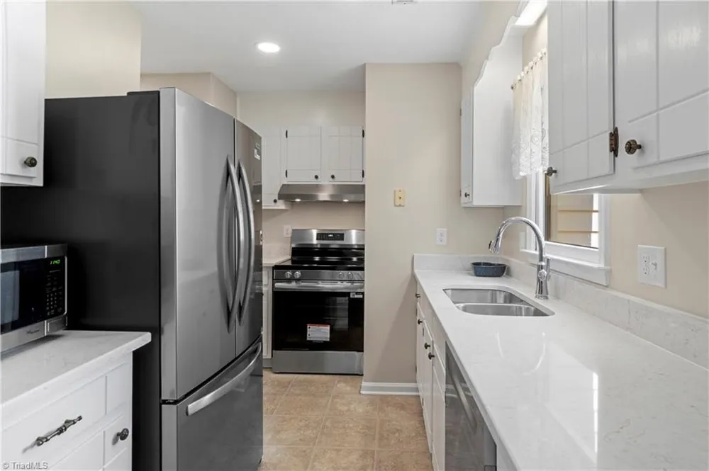 2595 Mount Salem Road Pfafftown, NC 27040