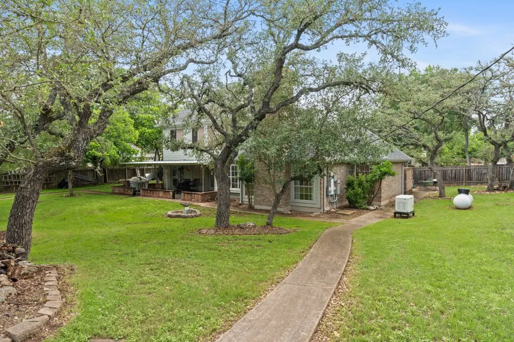 11115 Shady Hollow Drive Austin, TX 78748