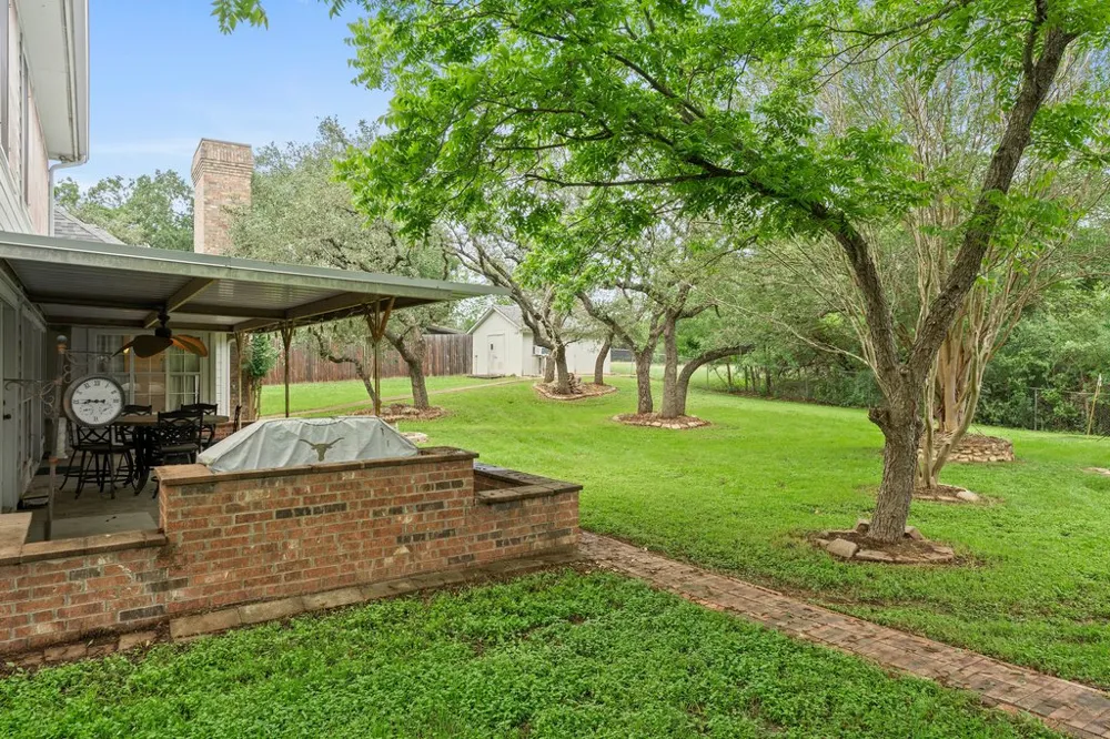 11115 Shady Hollow Drive Austin, TX 78748