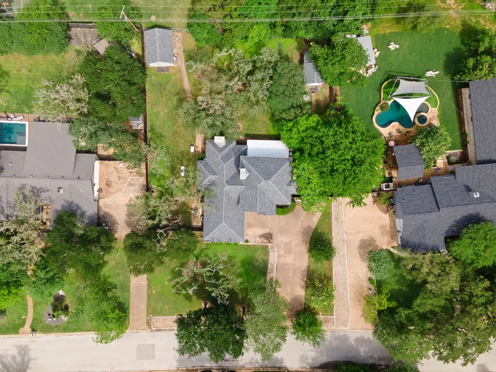 11115 Shady Hollow Drive Austin, TX 78748