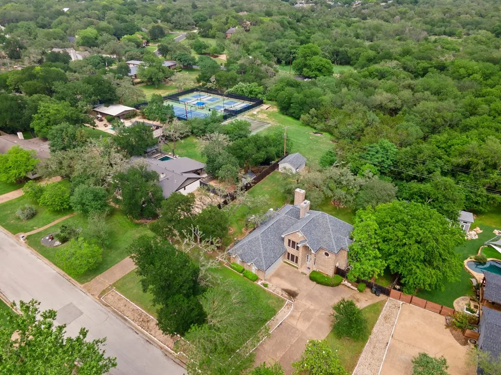 11115 Shady Hollow Drive Austin, TX 78748